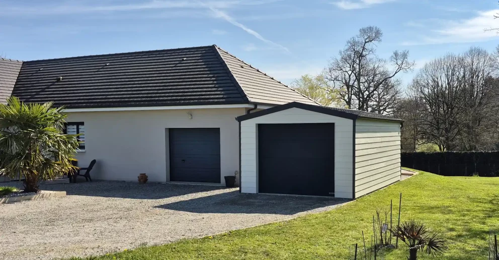Garage standard indépendant pour une voiture avec bardages Cedral